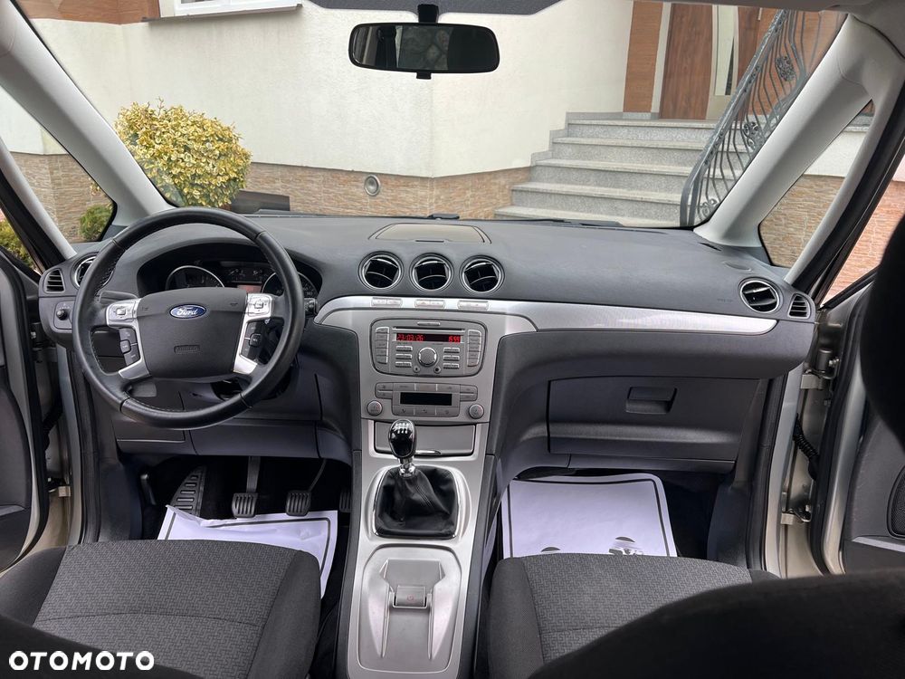 Ford Galaxy 2.0 TDCi DPF Ghia - 11