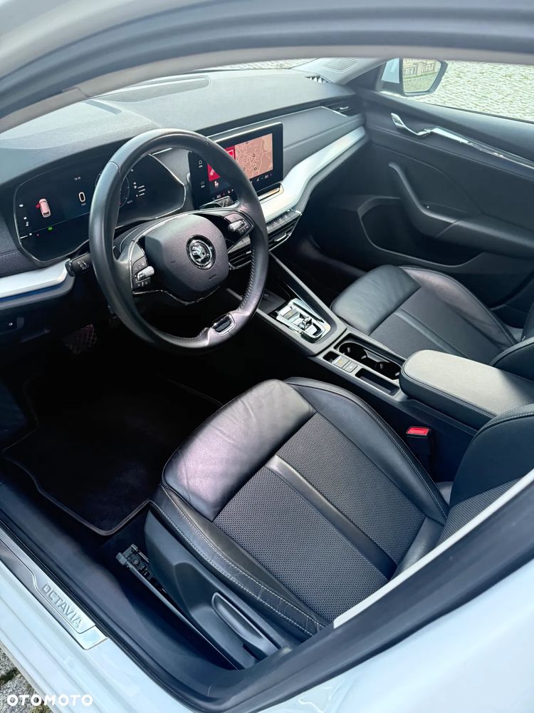 Skoda Octavia 2.0 TDI DSG Style - 11