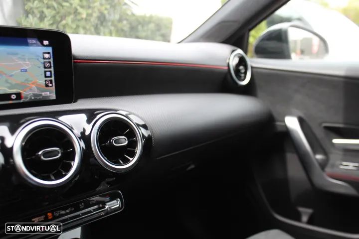 Mercedes-Benz A 180 d AMG Line - 48
