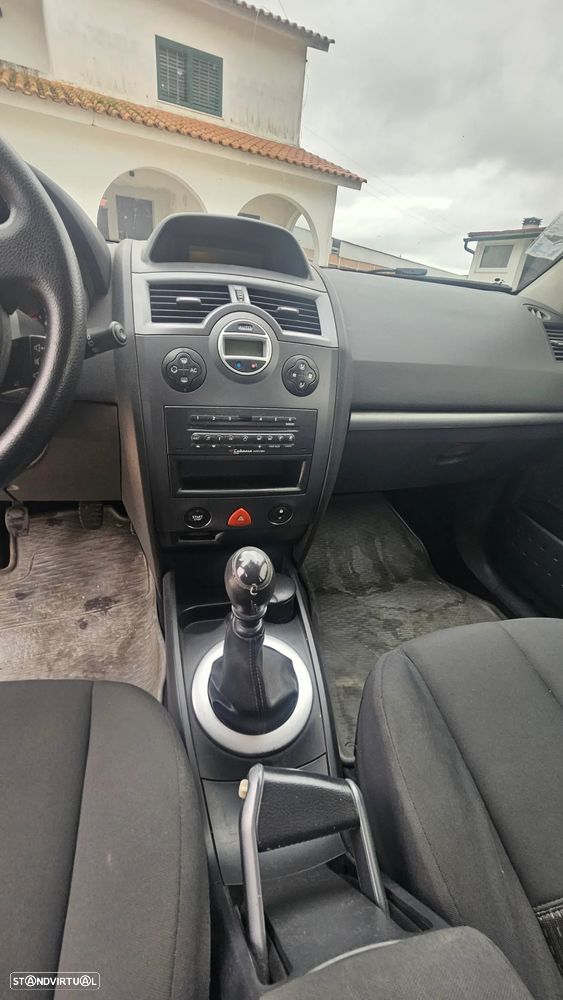 Renault Mégane 1.5 dCi Dynamique Luxe - 12