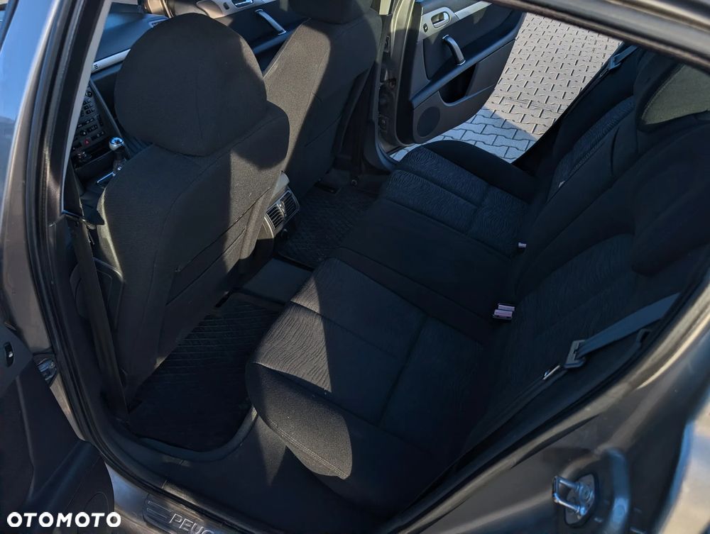Peugeot 407 1.8 Presence - 19