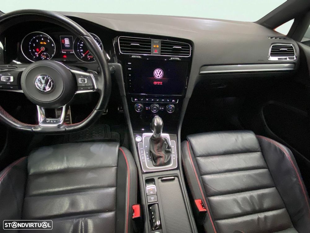 VW Golf - 14