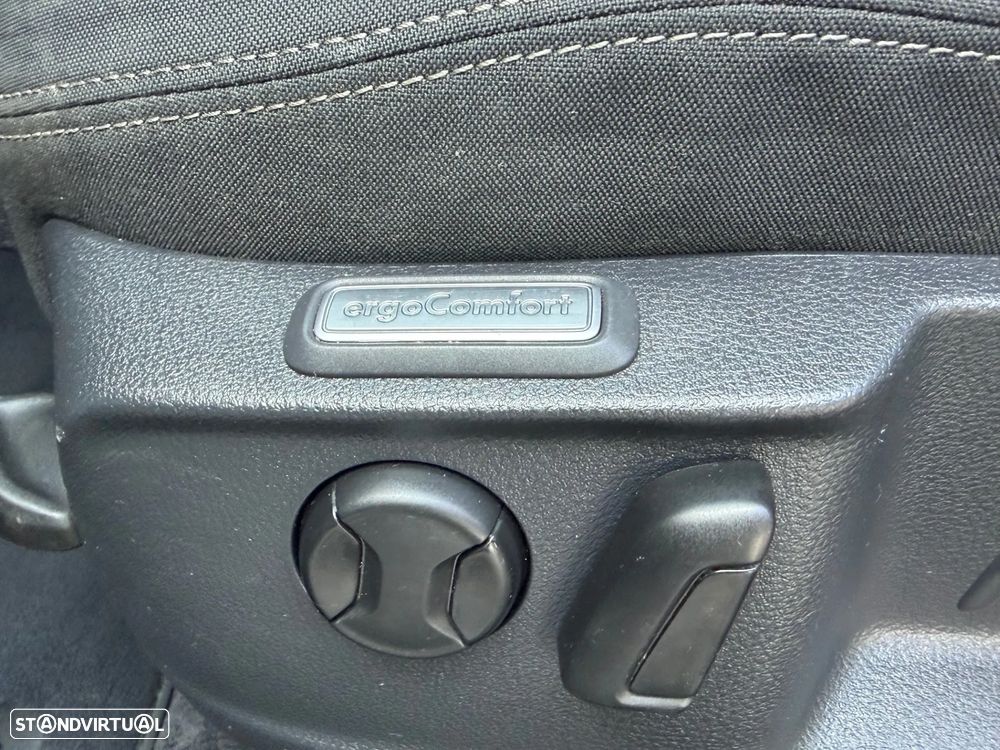 VW Passat Variant 2.0 TDI Confortline DSG - 15