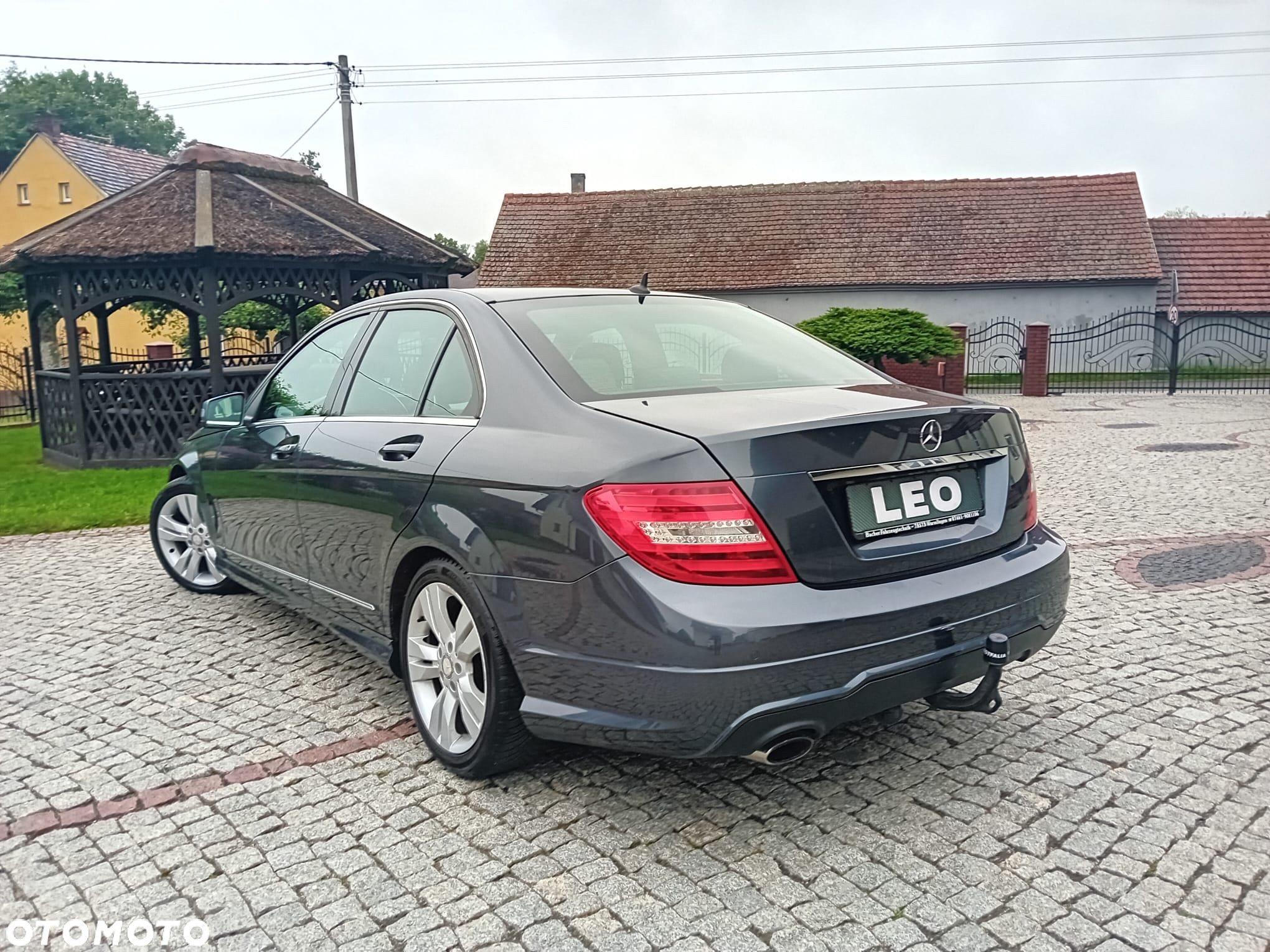 Mercedes-Benz Klasa C 180 CGI BlueEff Avantgarde - 16