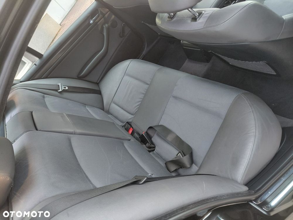 BMW Seria 3 318i Edition Sport - 19