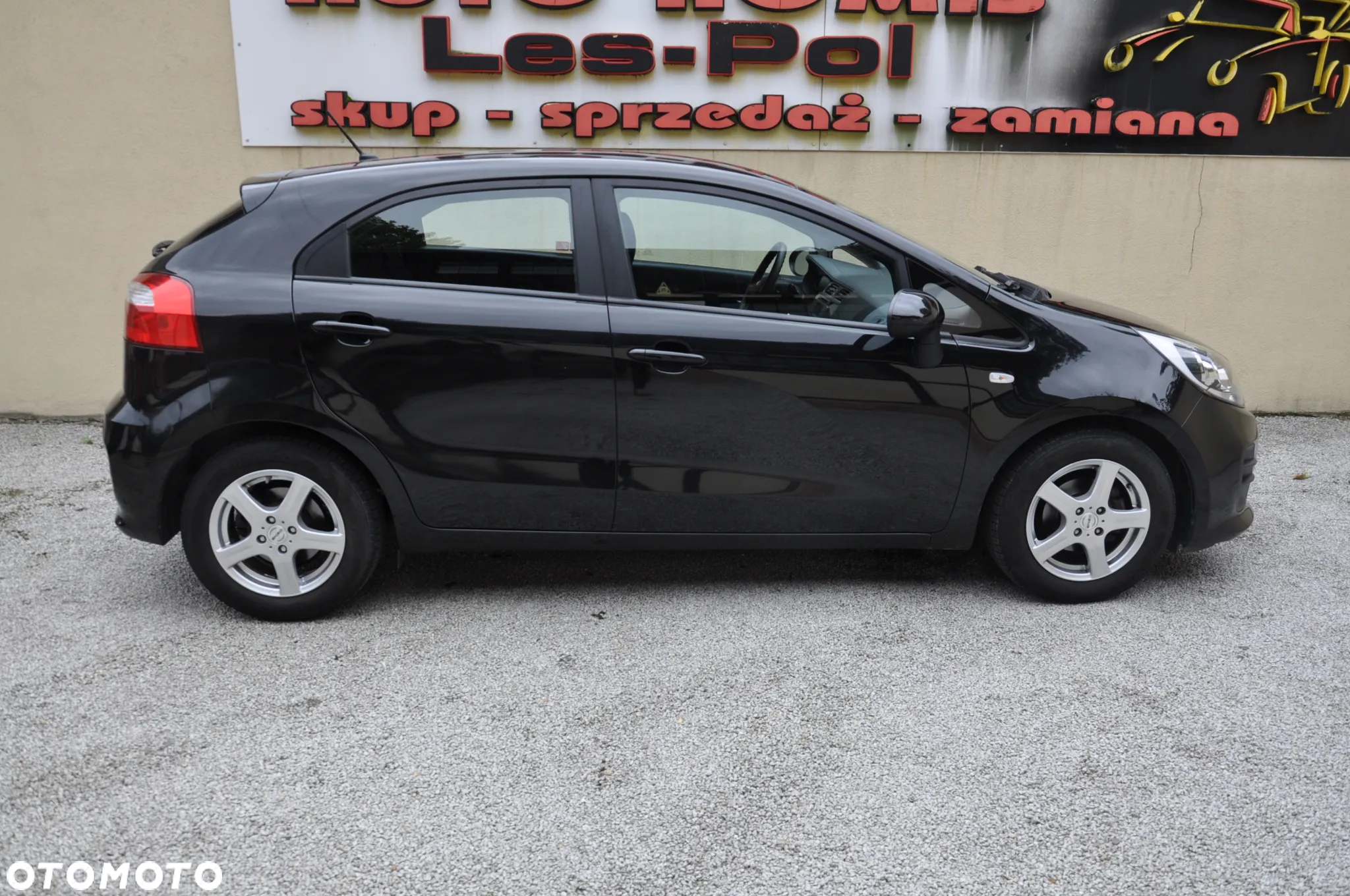 Kia Rio - 3