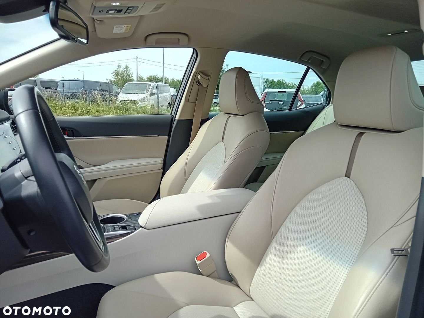 Toyota Camry - 27
