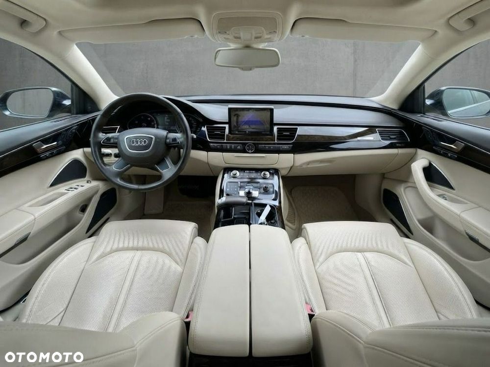 Audi A8 - 7