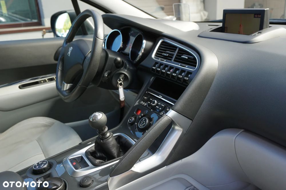 Peugeot 3008 HDi FAP 150 Platinum - 19