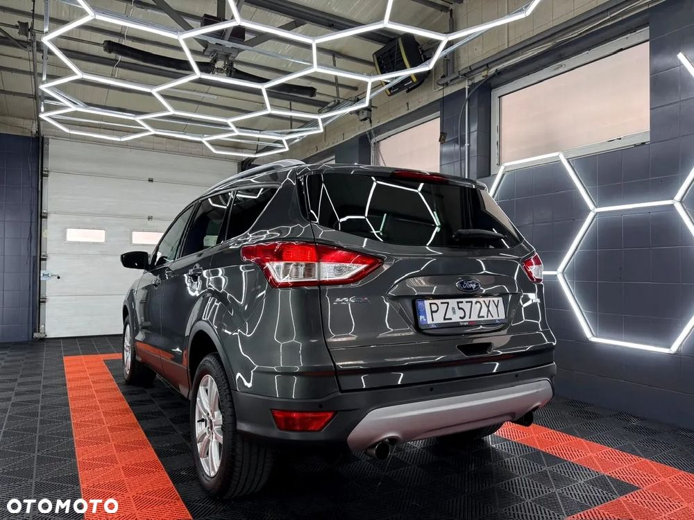 Ford Kuga 1.5 EcoBoost 2x4 Titanium - 5