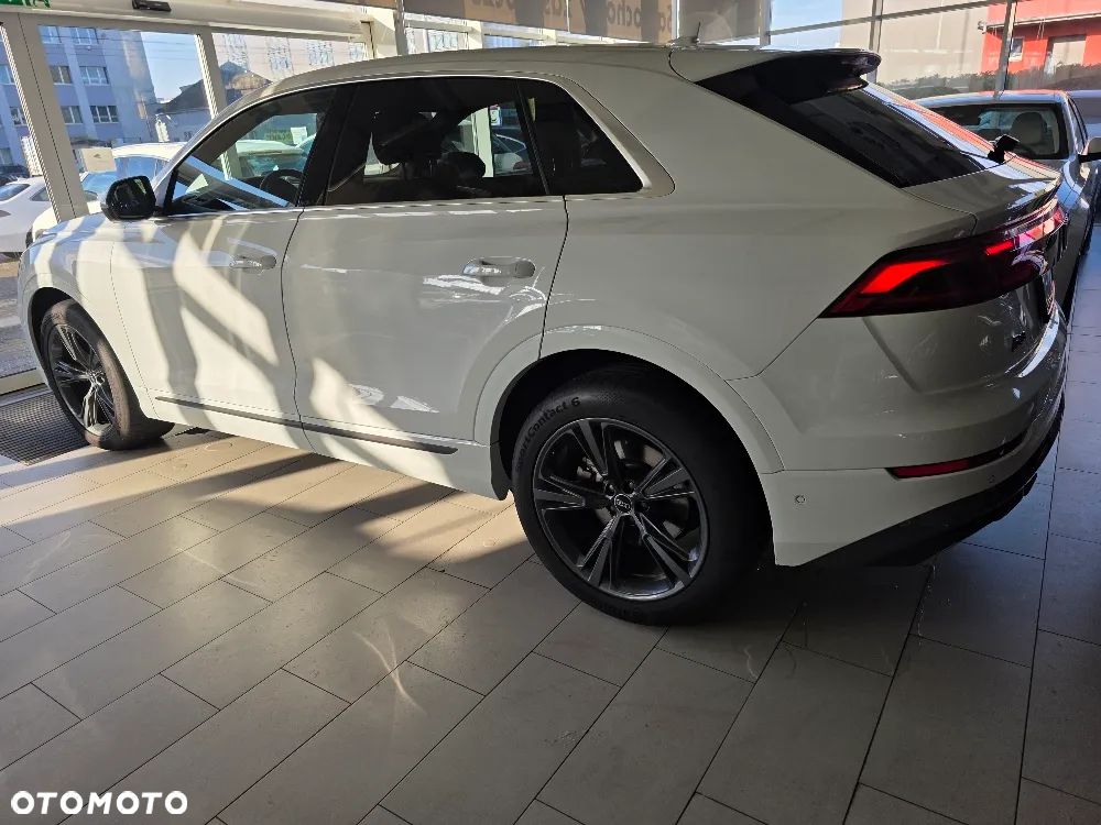 Audi Q8 - 16