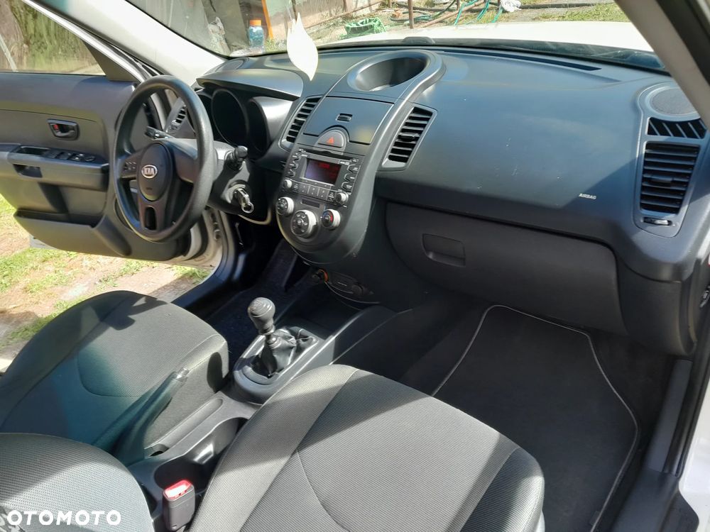 Kia Soul - 10