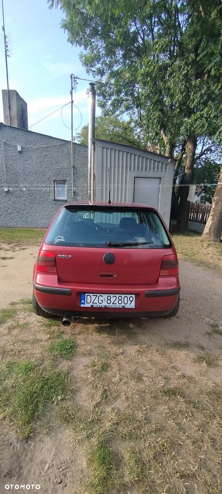 Volkswagen Golf 1.6 - 4