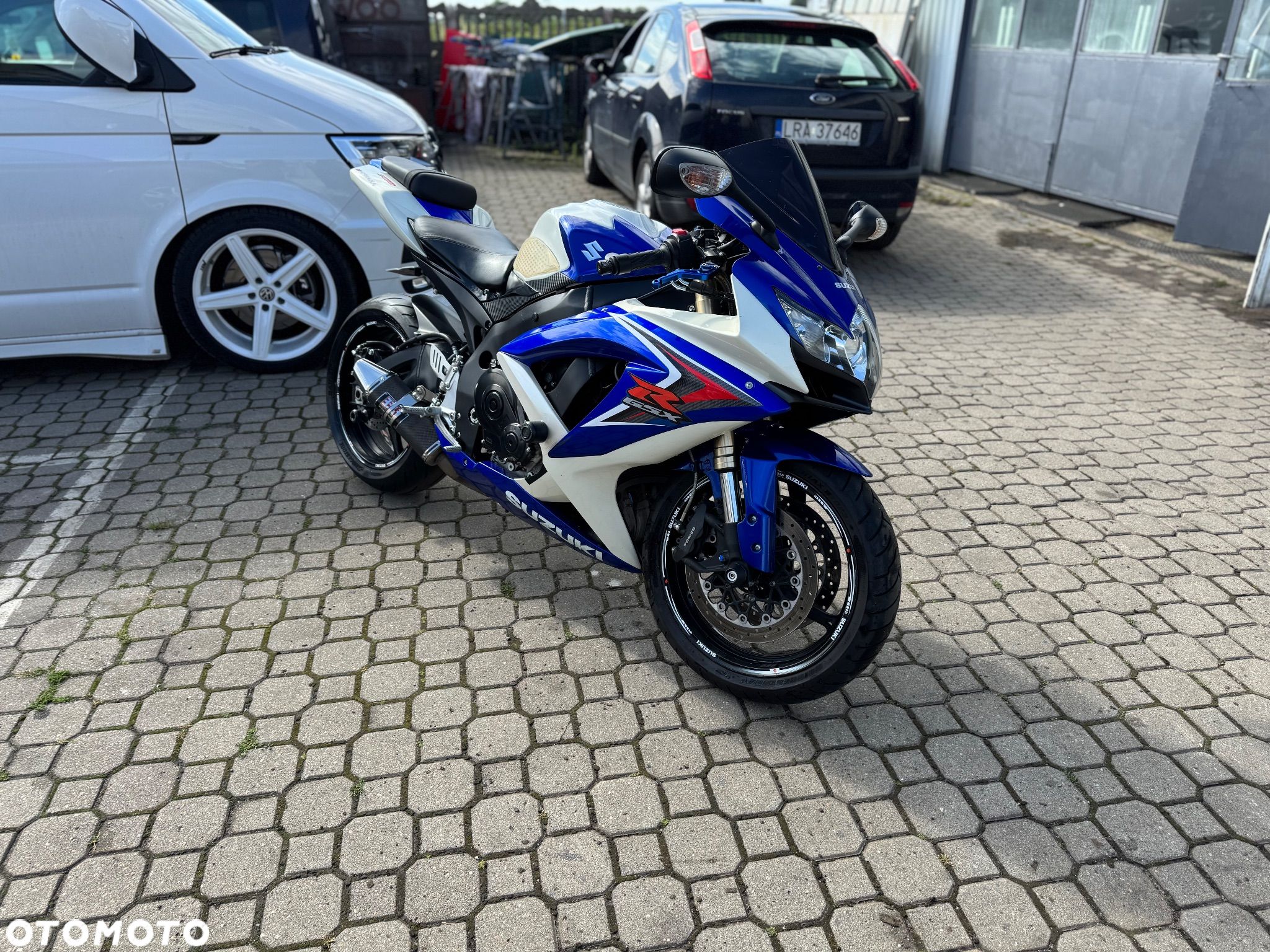 Suzuki GSX-R - 1