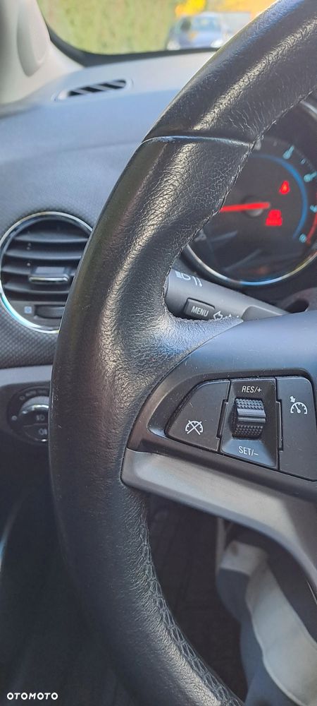 Chevrolet Cruze 1.8 LTZ - 30