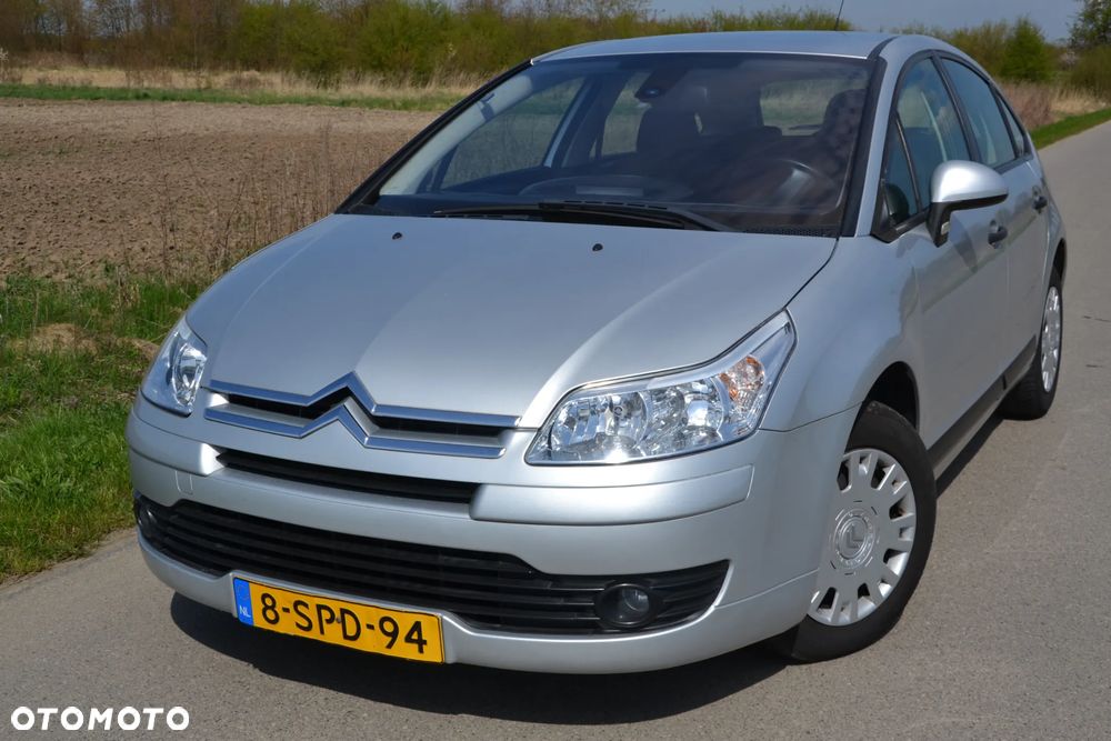 Citroën C4 1.4 16V Style - 11