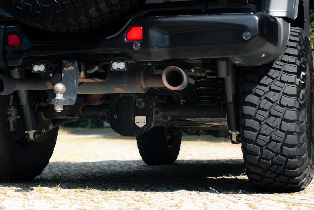 Jeep Wrangler - 12