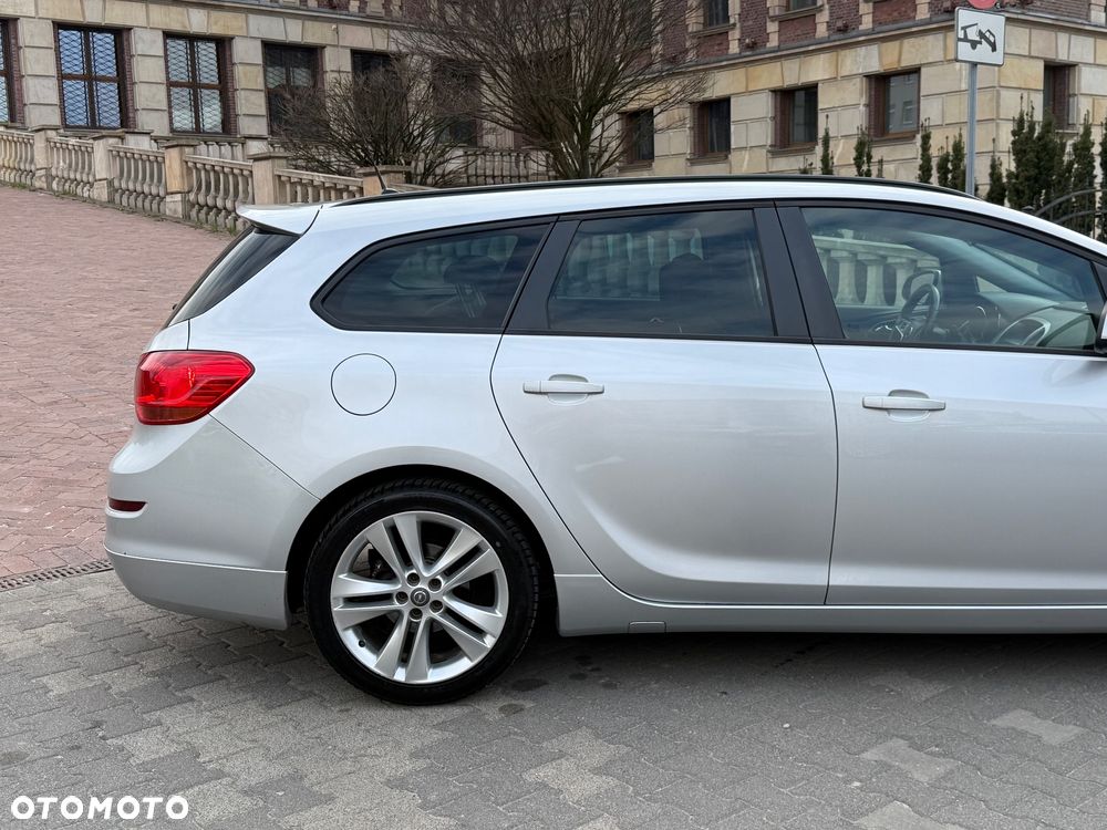 Opel Astra 1.4 T Cosmo - 17