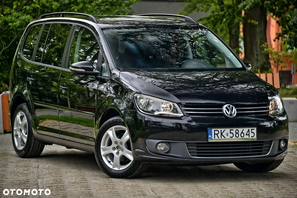 Volkswagen Touran - 12