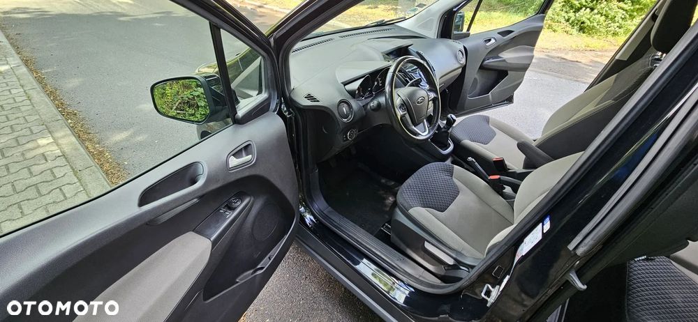 Ford Tourneo Courier 1.0 EcoBoost S&S Ambiente - 11