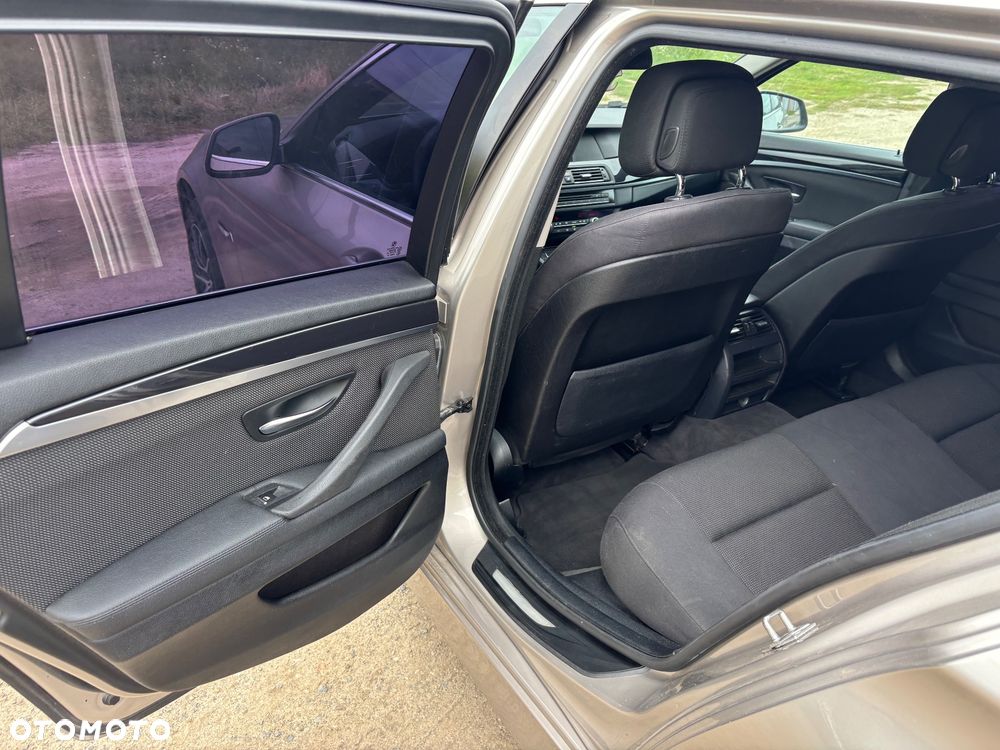 BMW Seria 5 520d - 20