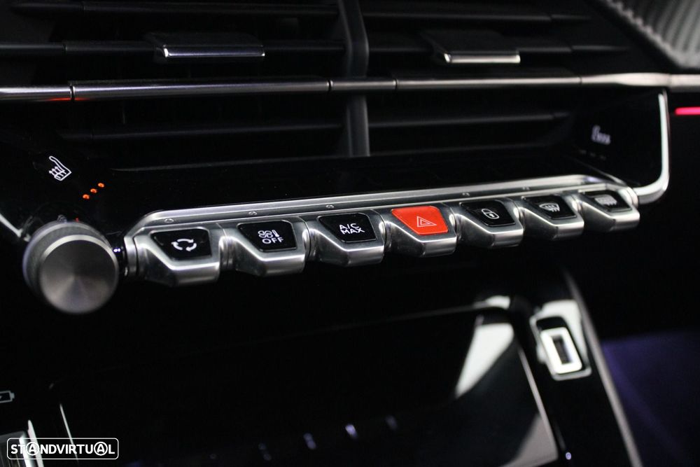 Peugeot e-2008 50 kWh GT Pack - 22