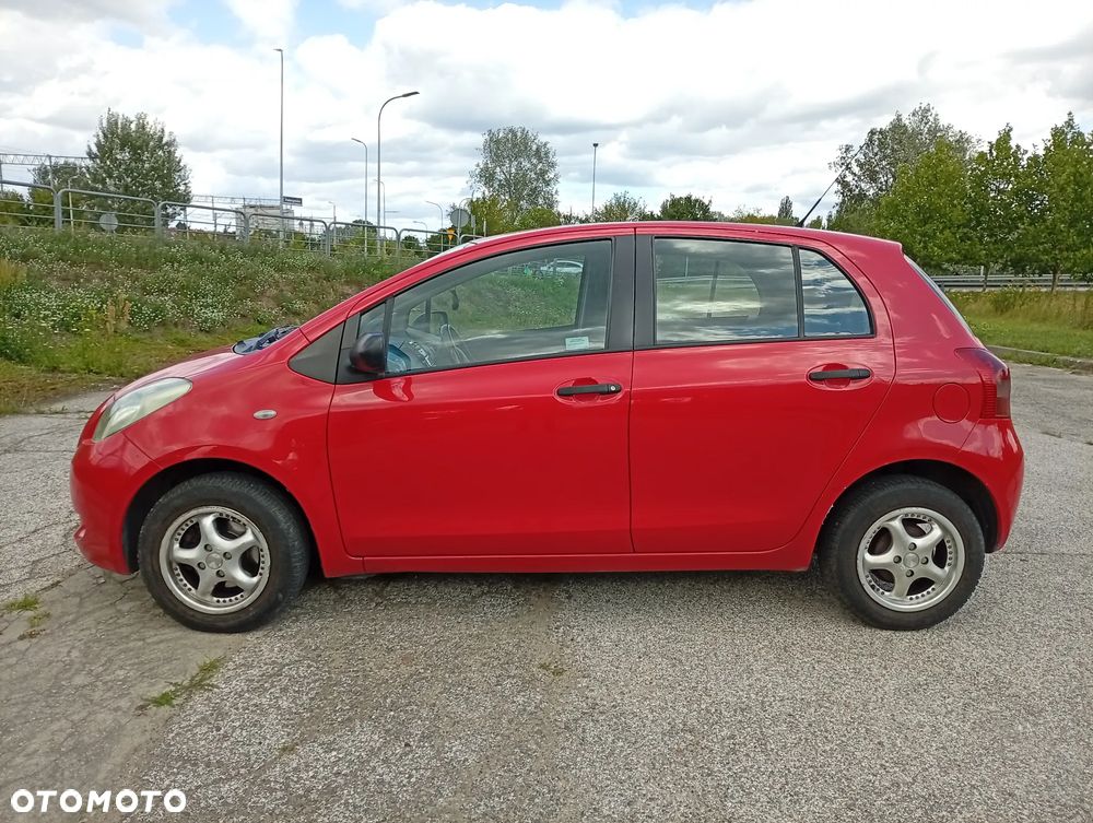Toyota Yaris 1.0 Terra - 4