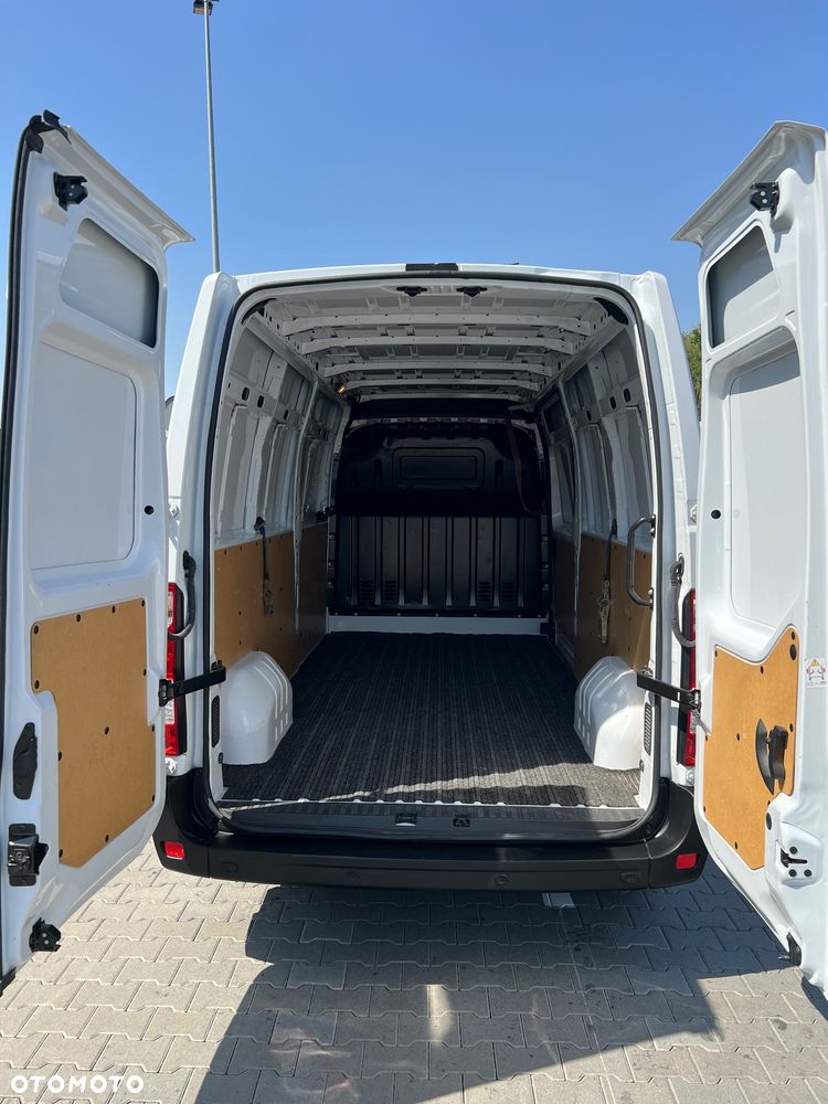 Renault Master - 15