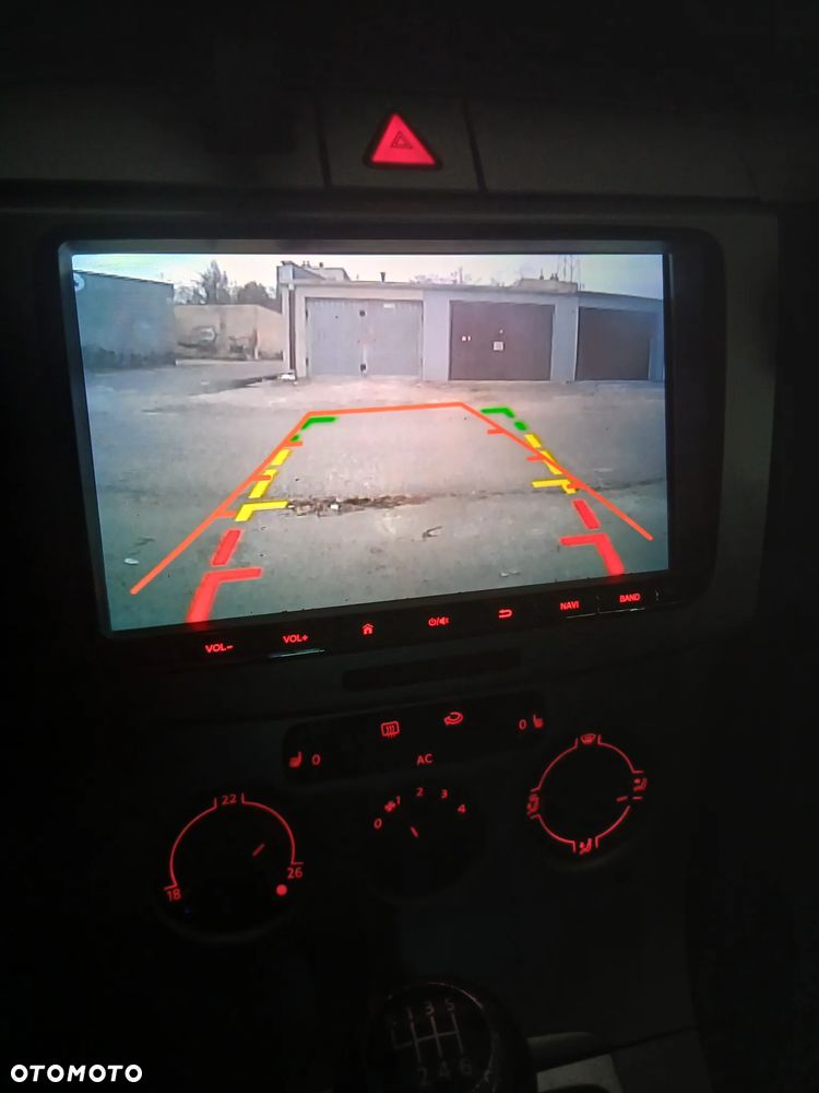 Volkswagen Passat 2.0 TDI Comfortline - 12