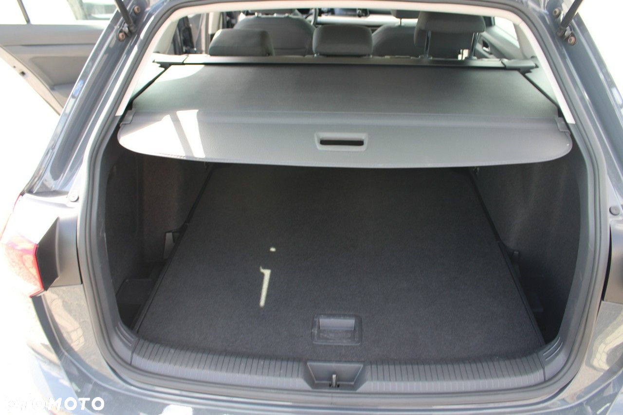 Volkswagen Golf - 12