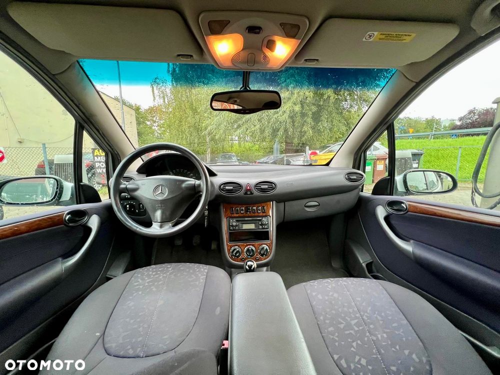 Mercedes-Benz Klasa A 160 Elegance - 16