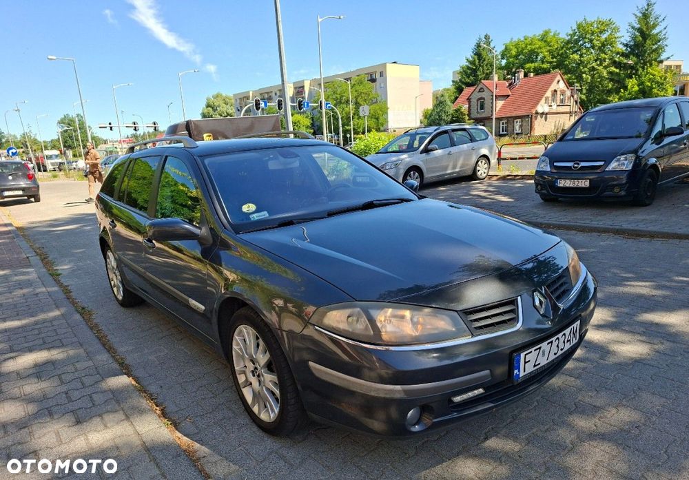 Renault Laguna - 1