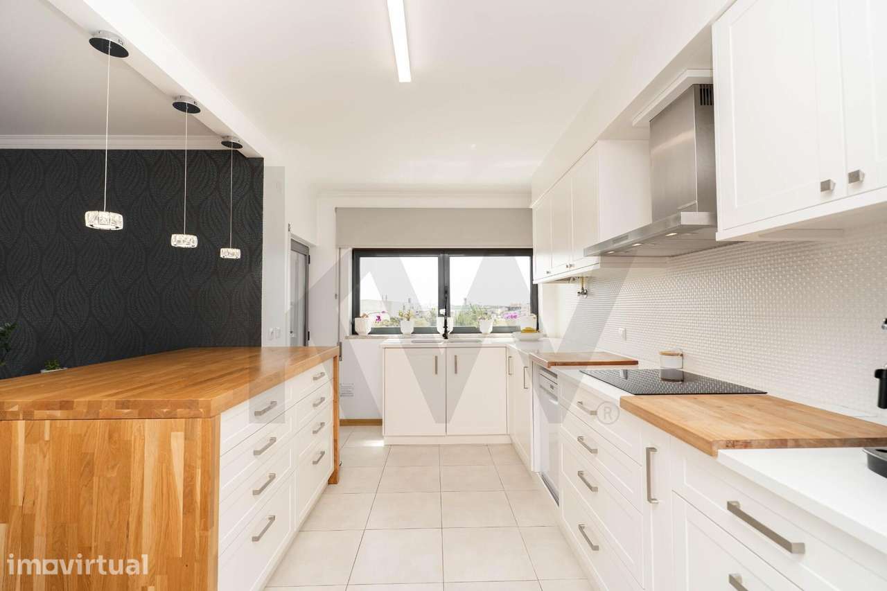 Apartamento T3 Totalmente Remodelado | Garagem Fechada | Comeira – Mar - Grande imagem: 4/49