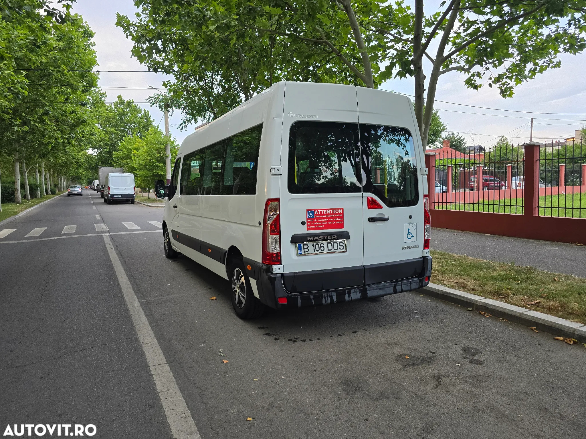 Renault Master 2.3 dCi 110 Combi 3,5t L2H2 8+1 locuri 4,7 m3 Confort - 9