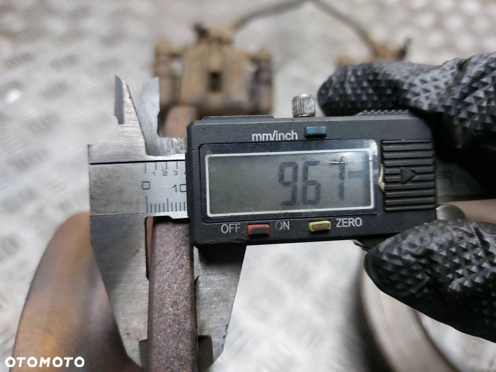 TARCZE HAMULCOWE TYŁ + ZACISKI HYUNDAI I30 I 1.6 CRDI - 5