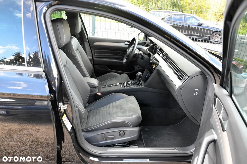 Volkswagen Passat - 16