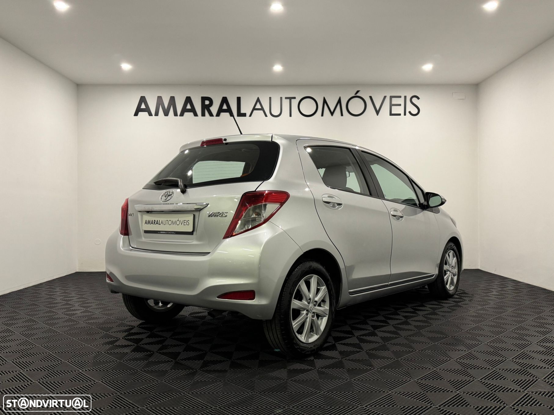 Toyota Yaris 1.4 D-4D ACtive+AC - 4