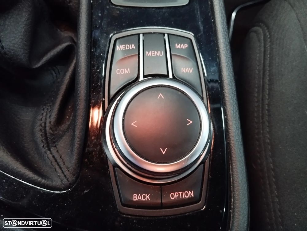 BMW 216 Active Tourer d - 37