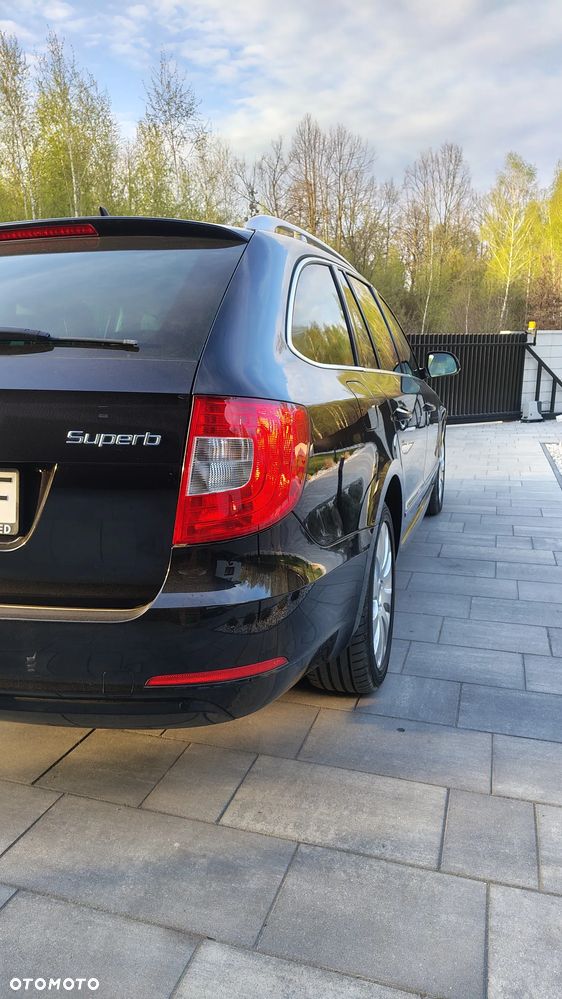 Skoda Superb 1.8 TSI FAMILY - 9