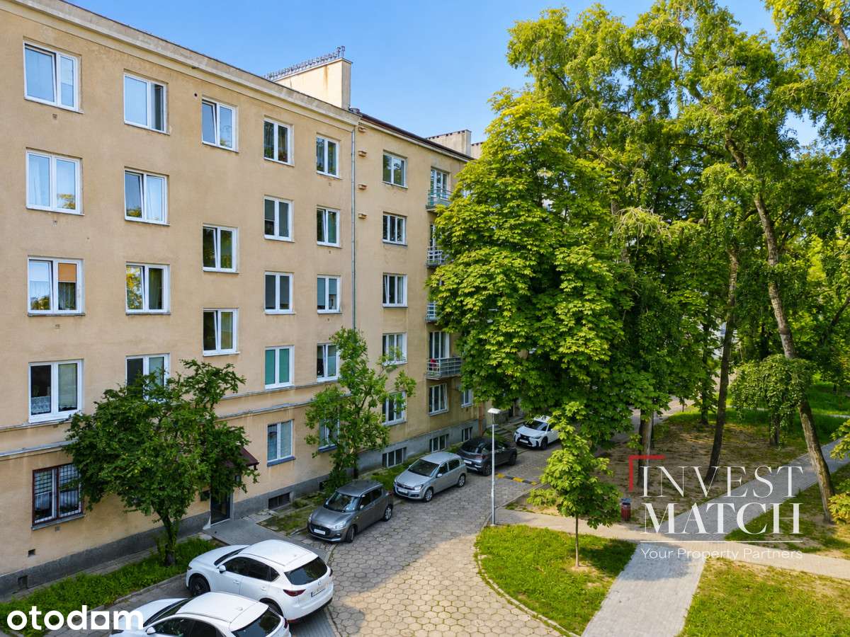 Słoneczna Kawalerka po Remoncie w Kamienicy | Wola
