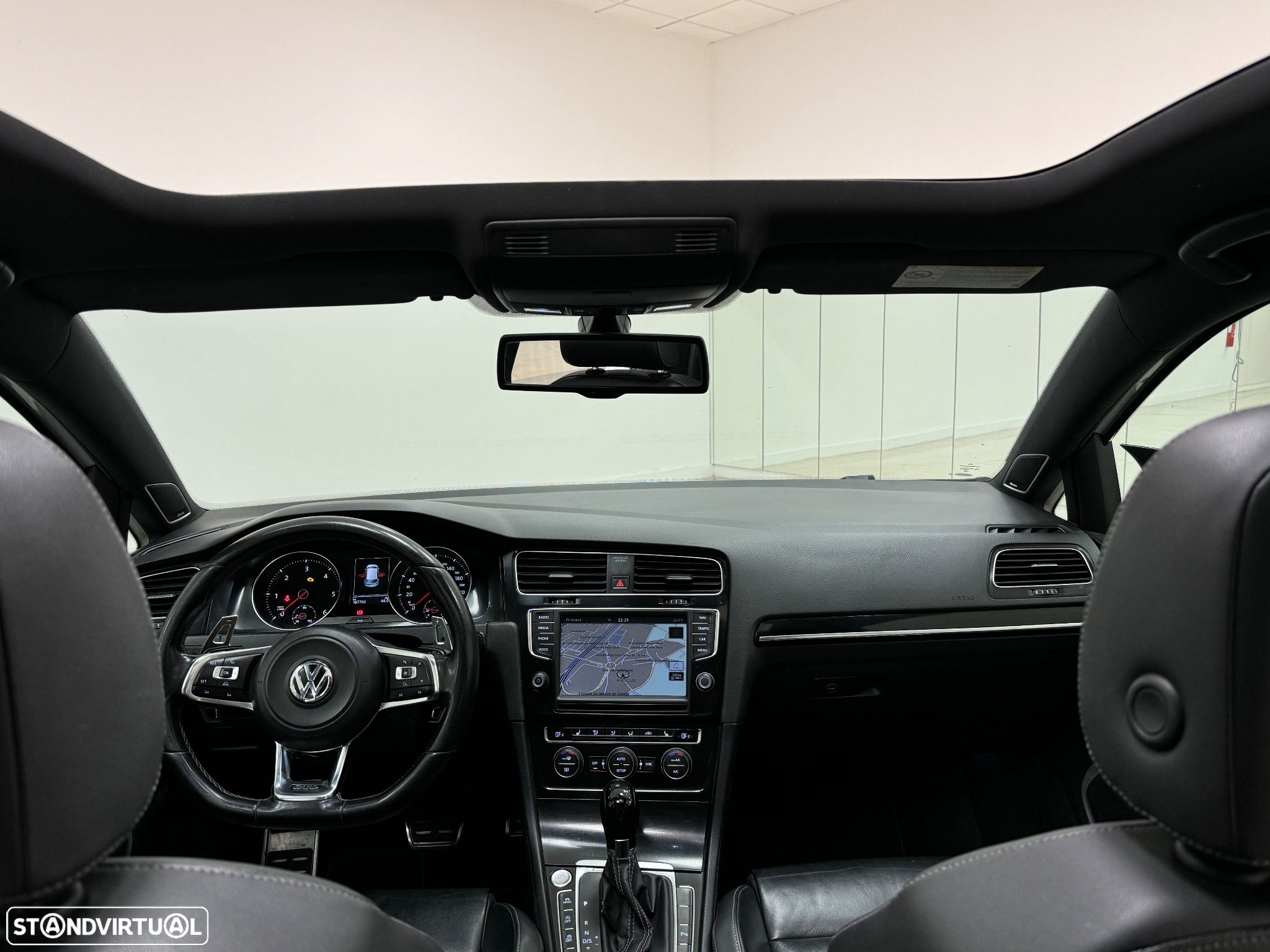 VW Golf 2.0 TDI GTD DSG - 32