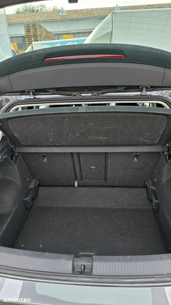 Volkswagen T-Roc - 8