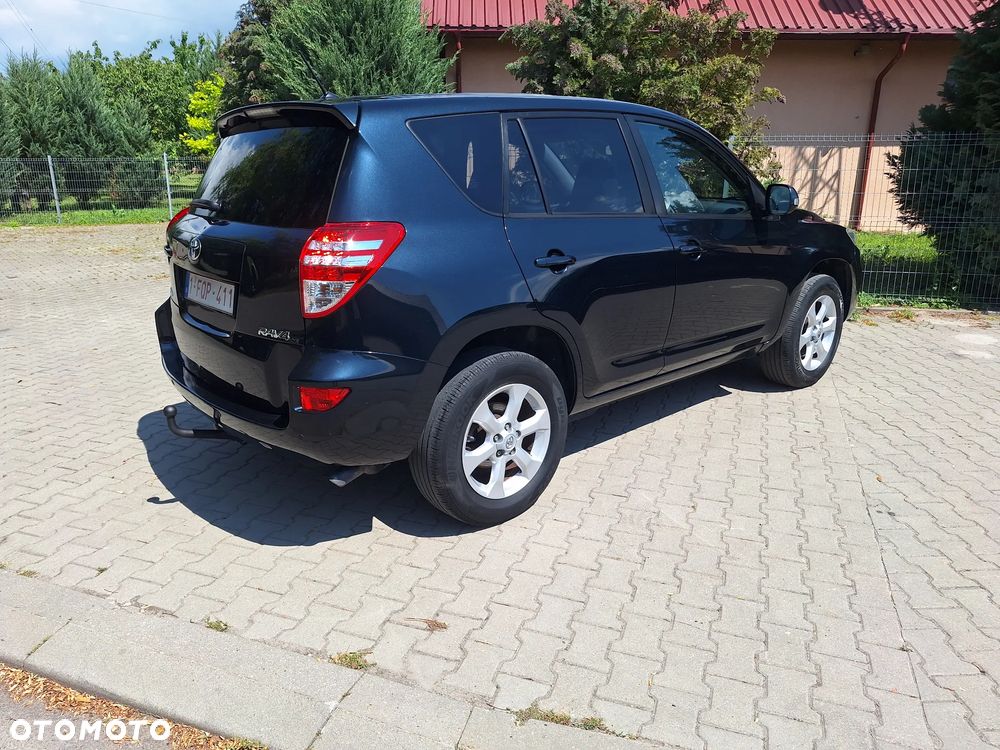 Toyota RAV4 - 16