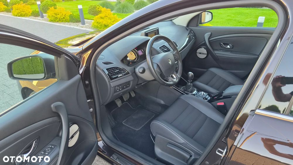 Renault Megane ENERGY TCe 130 BOSE EDITION - 20