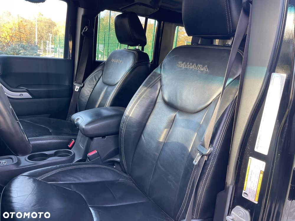 Jeep Wrangler 3.6 Unlim Sahara - 14