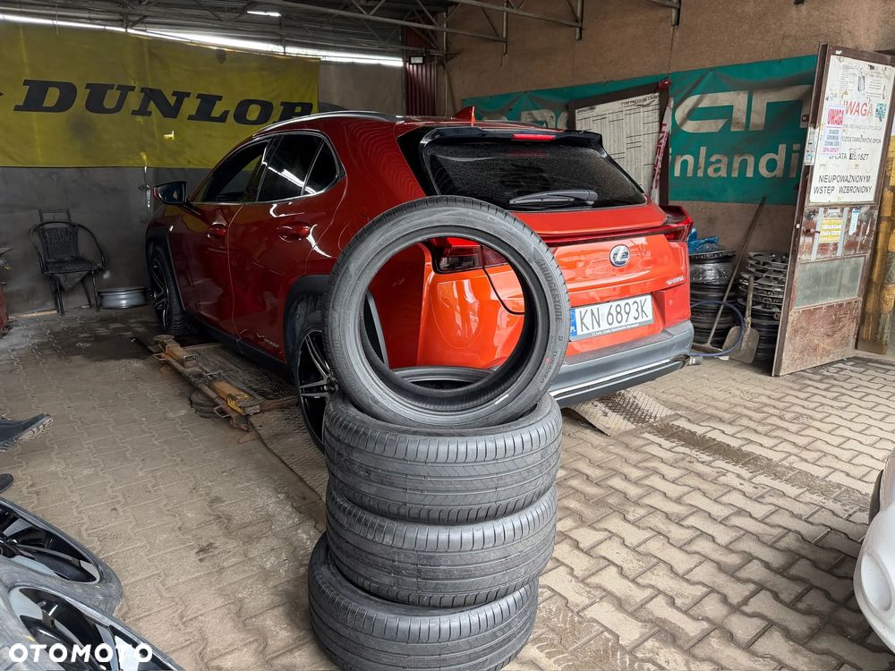 Lexus UX 250h GPF F Sport AWD - 41
