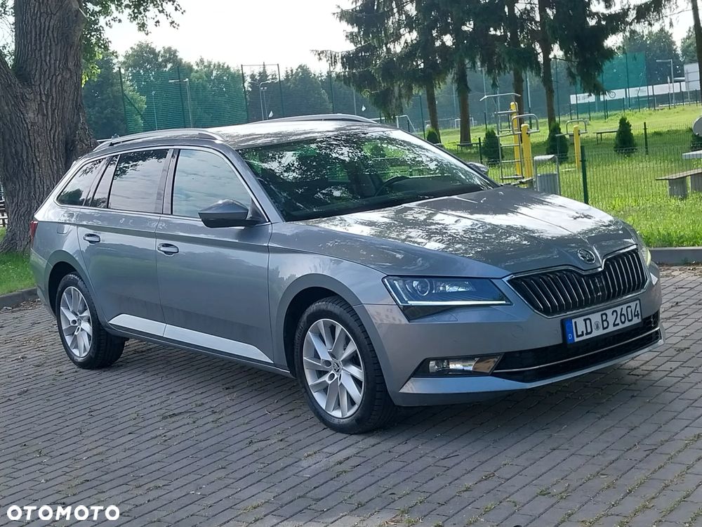 Skoda Superb 2.0 TDI Sportline DSG - 2