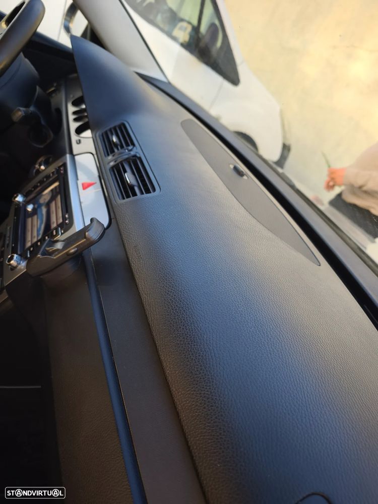 VW Passat Variant 2.0 TDi Confortline - 4