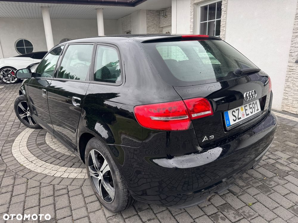 Audi A3 Sportback 2.0 TDI DPF Attraction - 4