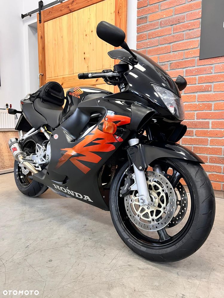 Honda CBR - 19